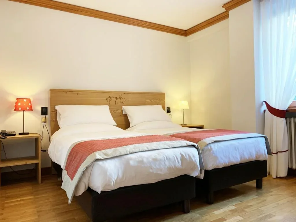 Double Room with Twin or Double Bed — Hotel Croux
