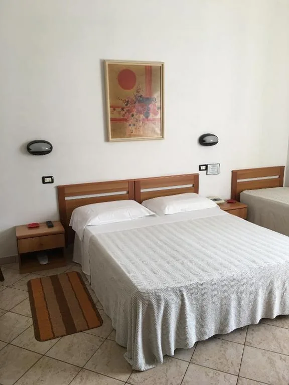 Double Room/Twin Room — Hotel Dora