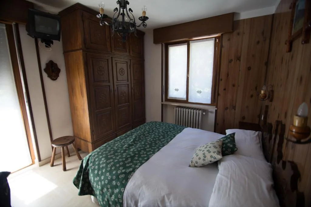 Camera Matrimoniale/Doppia con Letti Singoli — Hotel Edelweiss