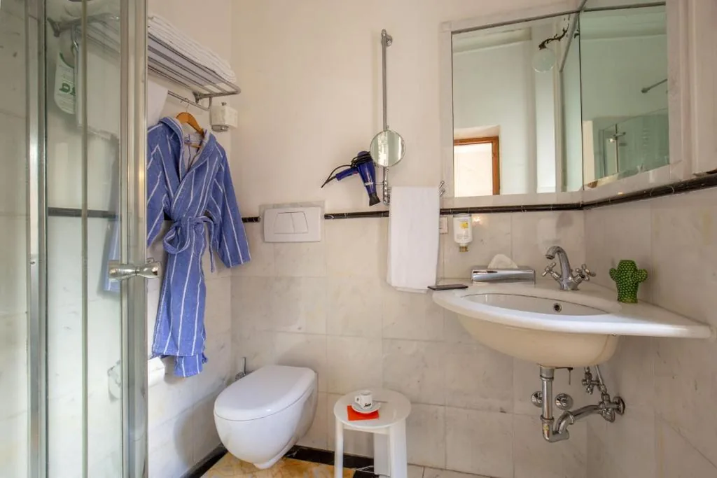 Double/Twin Room — Hotel Emona Aquaeductus