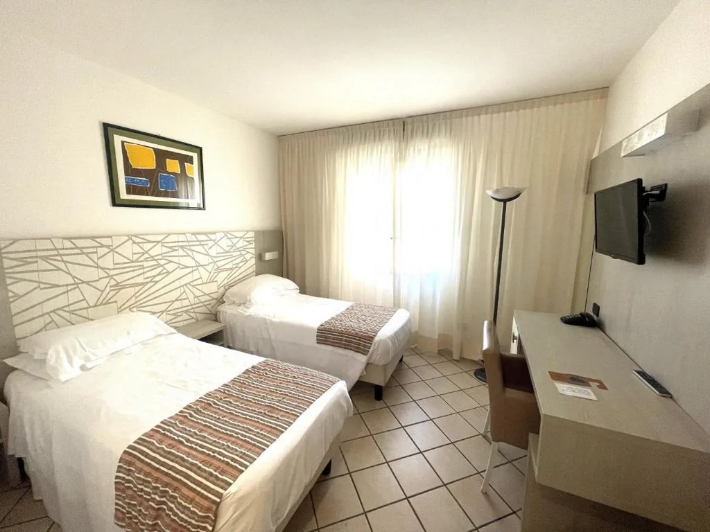 Camera Matrimoniale/Doppia con Letti Singoli — Hotel Garden