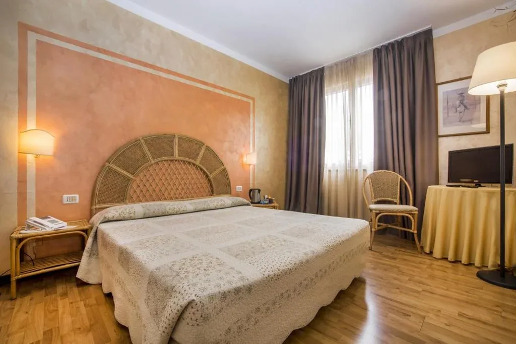 Camera Matrimoniale/Doppia con Letti Singoli — Hotel Le Pageot