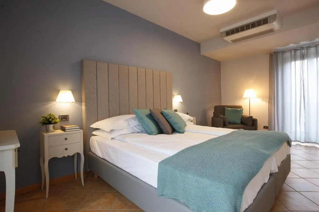 Camera Matrimoniale/Doppia con Letti Singoli — Hotel Milano & Apartments
