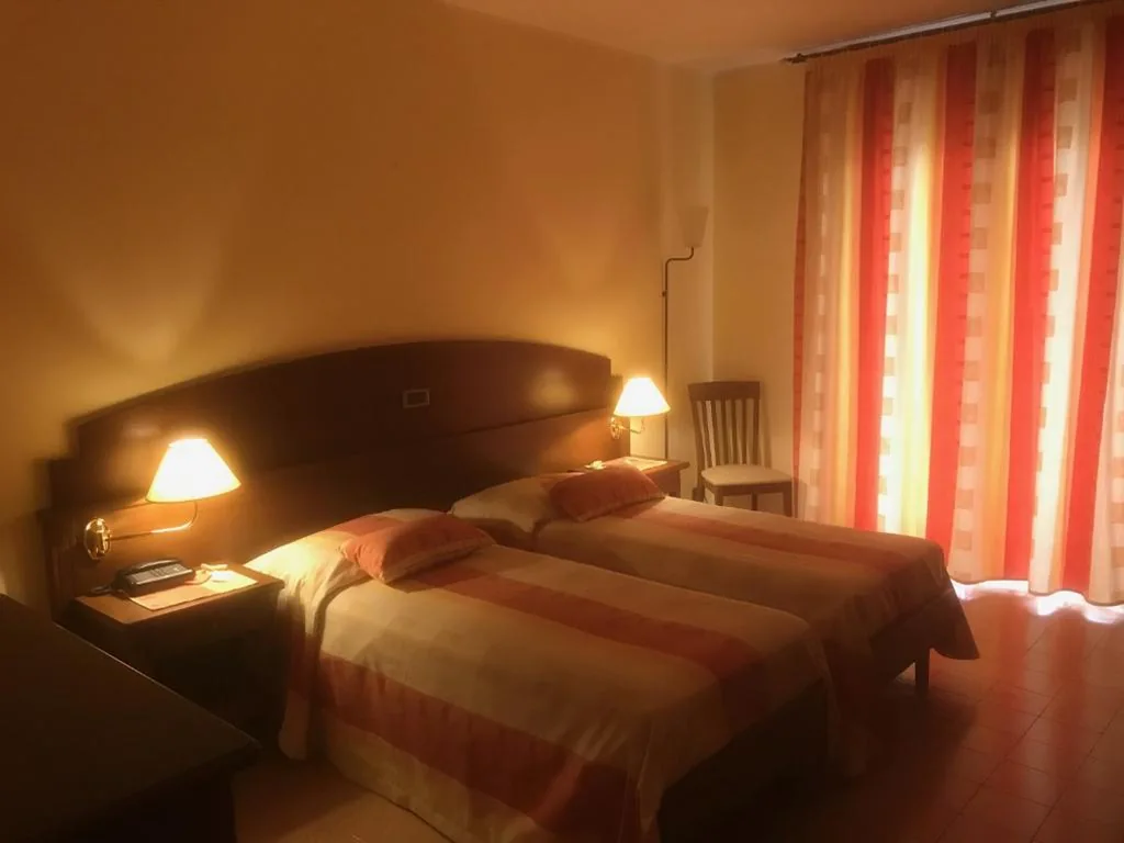 Double/Twin Room — Hotel Monte Nebin