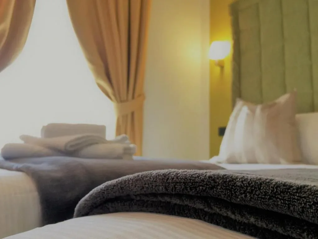 Camera Matrimoniale/Doppia con Letti Singoli — Hotel Nordend