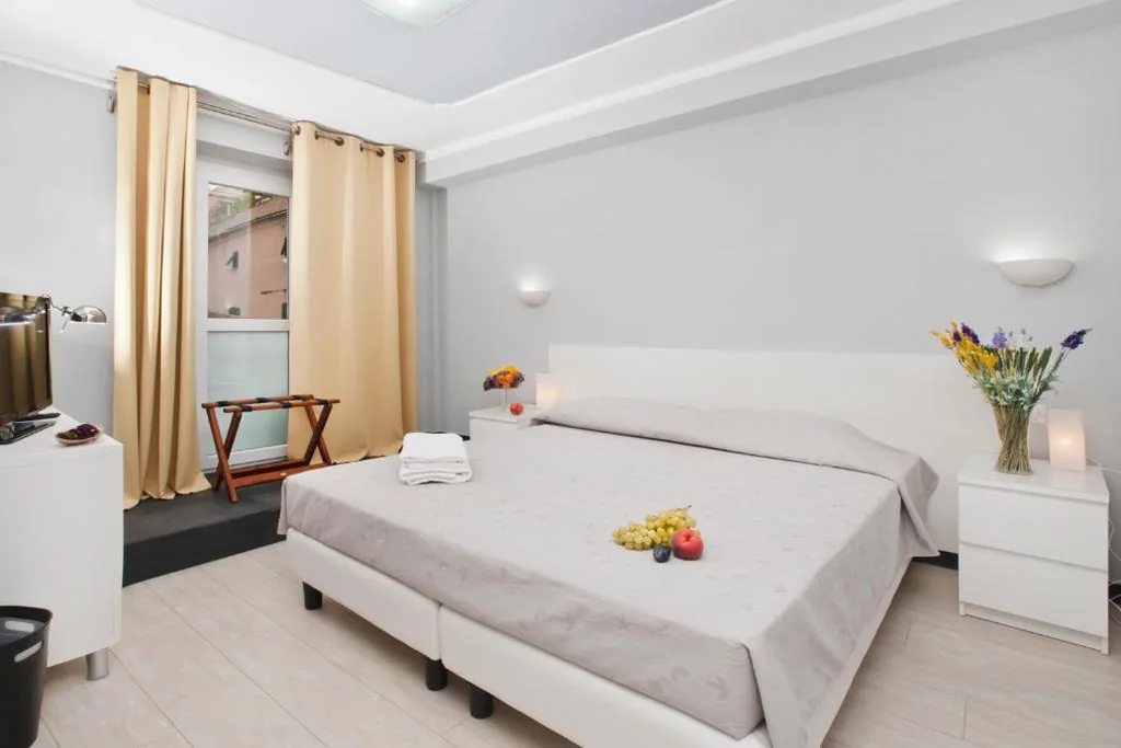 Double/Twin Room — Hotel Paradiso