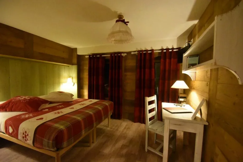 Double/Twin Room — Hotel Petit Dahu – Chambres et Restaurant