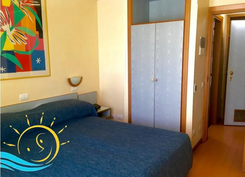 Camera Matrimoniale/Doppia con Letti Singoli — Hotel Ping Pong
