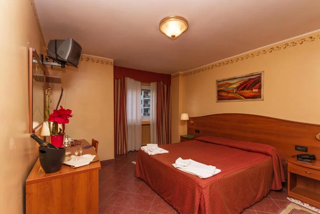 Camera Matrimoniale/Doppia con Letti Singoli — Hotel Relais Des Alpes