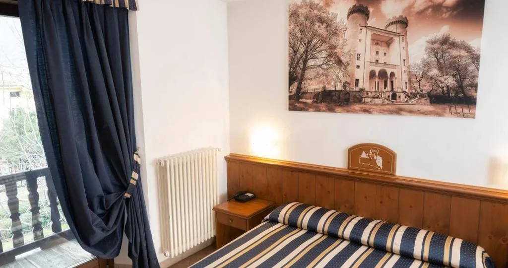 Camera Matrimoniale/Doppia con Letti Singoli — Hotel Residence Chateau