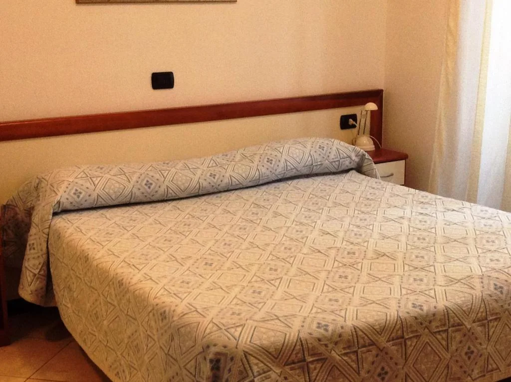 Camera Matrimoniale/Doppia con Letti Singoli — Hotel Ricci
