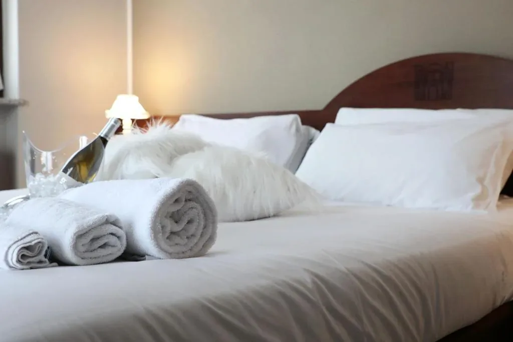 Camera Matrimoniale/Doppia con Letti Singoli — Hotel Ristorante Château