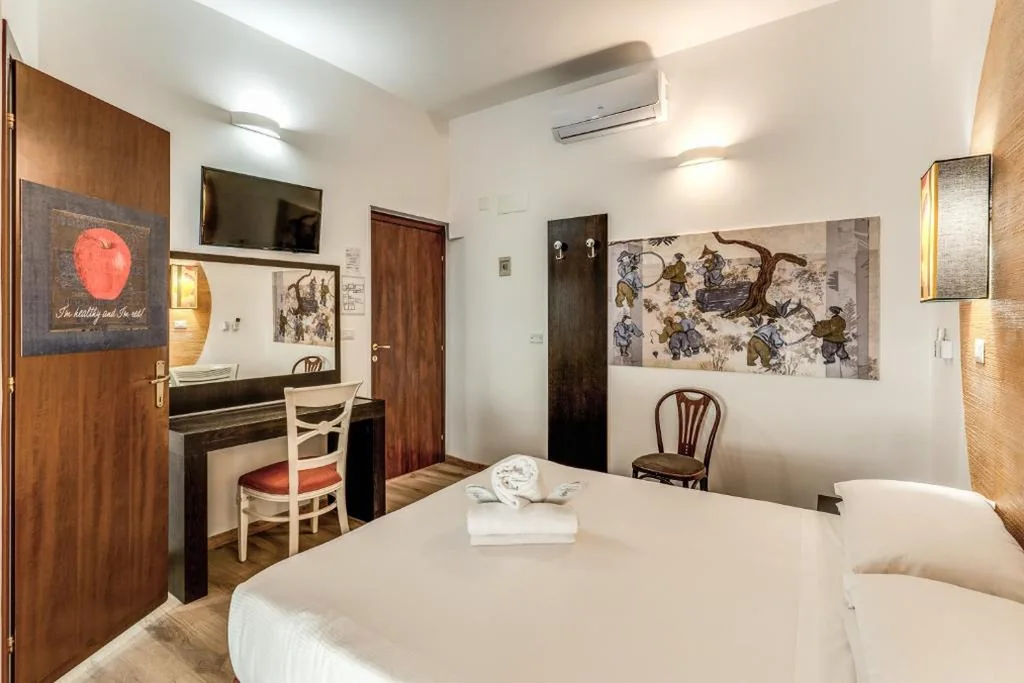 Camera Matrimoniale/Doppia con Letti Singoli — Hotel Santa Prassede