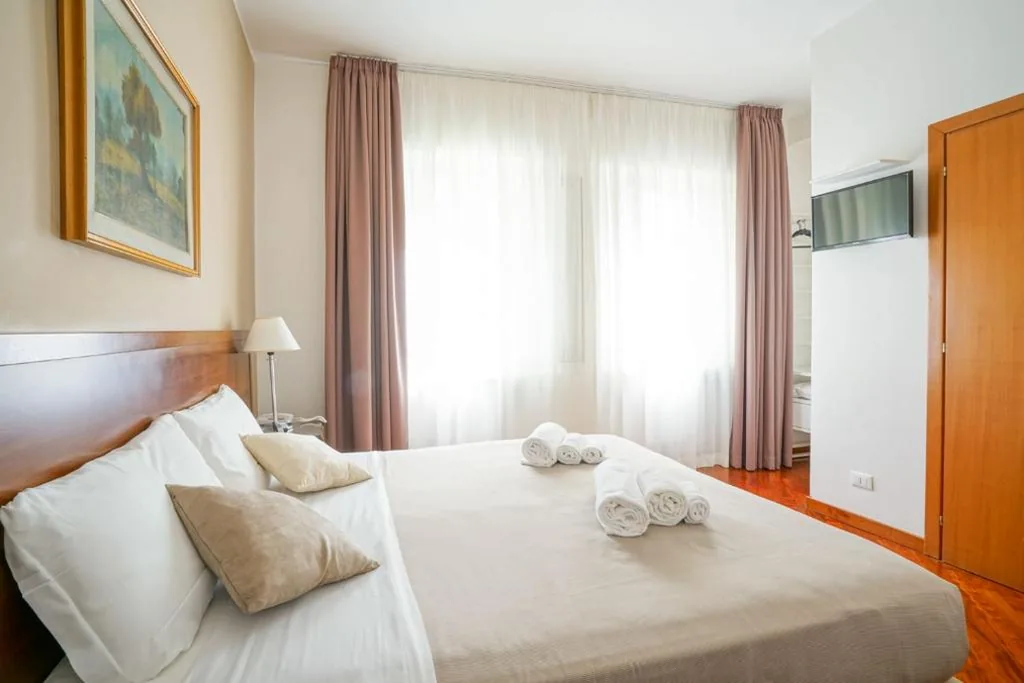 Double/Twin Room — Hotel St. Moritz