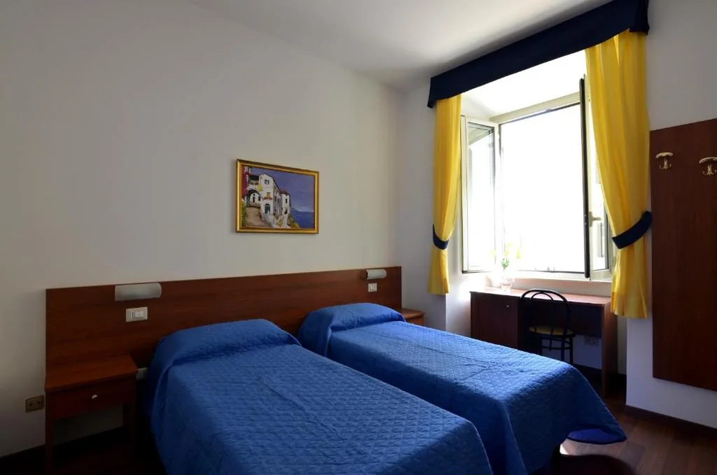 Camera Matrimoniale/Doppia con Letti Singoli — Hotel Tex