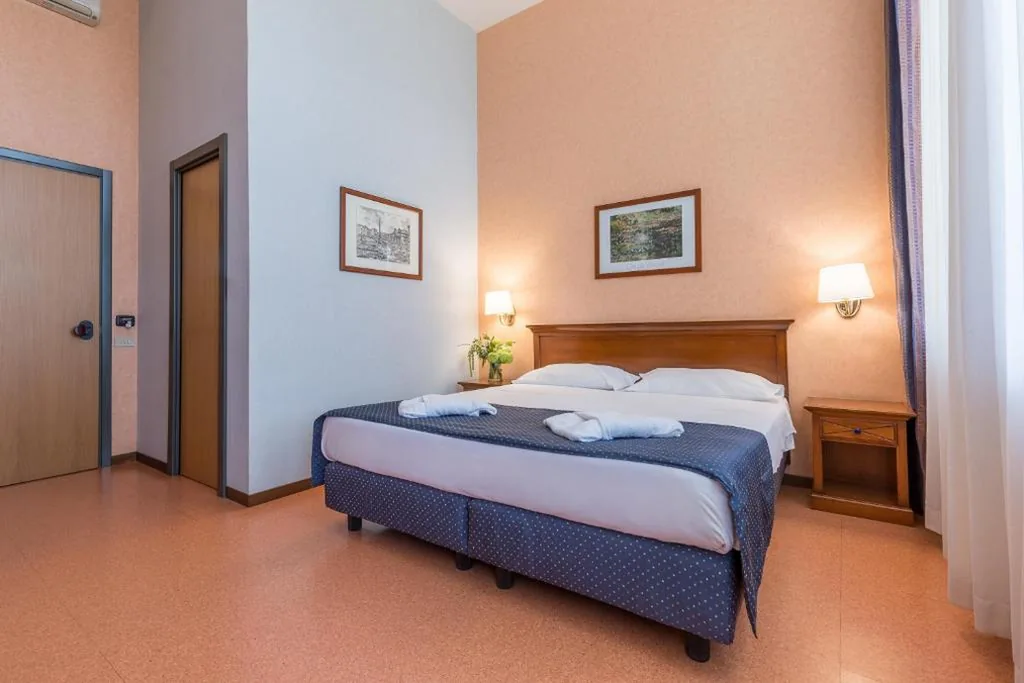 Double/Twin Room — Hotel Villa Eur