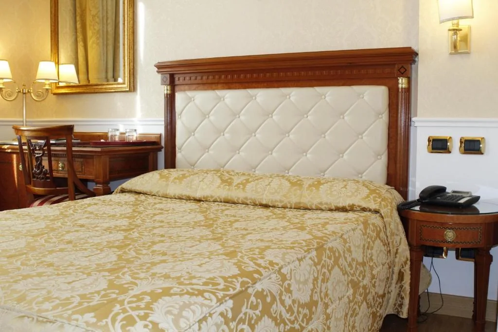 Double/Twin Room — Hotel Villa Pinciana