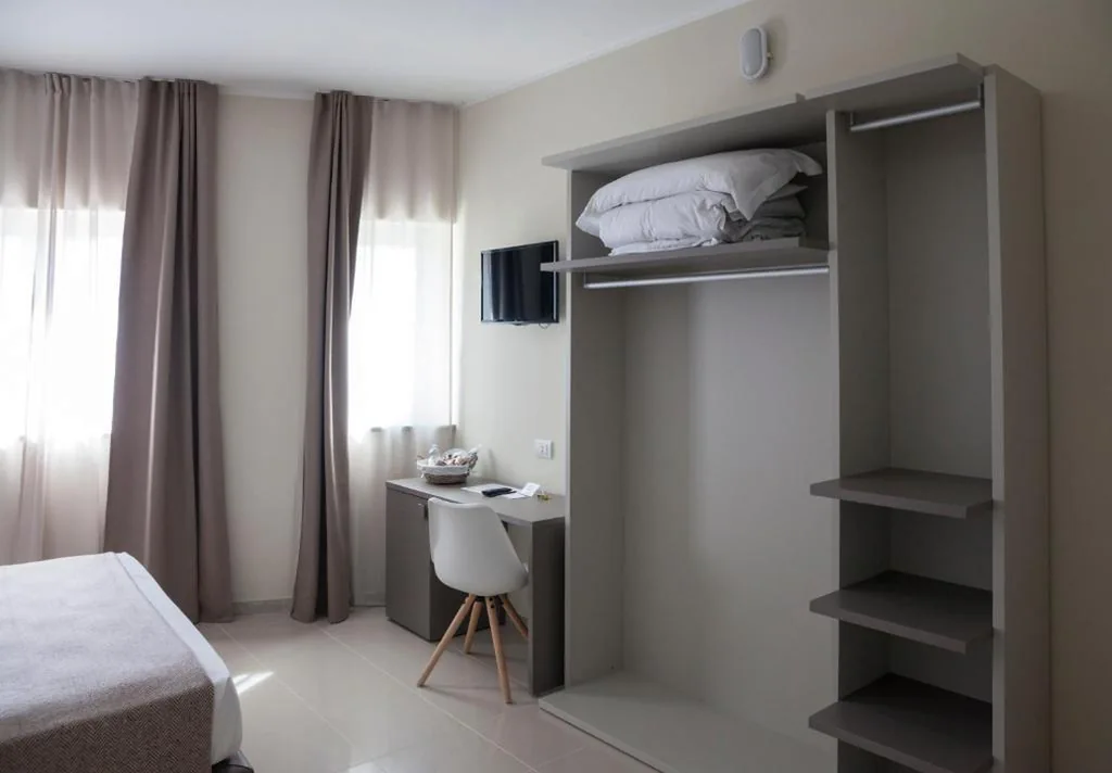Camera Matrimoniale/Doppia con Letti Singoli — Hotel & Wellness Stella Delle Langhe
