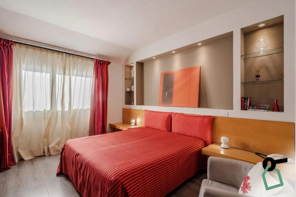 Camera Matrimoniale/Doppia con Letti Singoli — HOTIDAY Room Collection – Sarzana