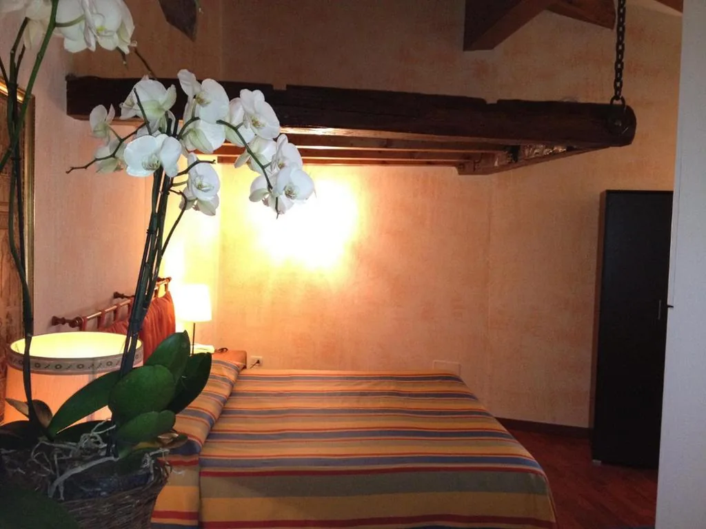 Double/Twin Room — Intra Hotel