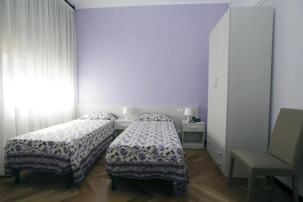 Double/Twin Room — Italy Inn