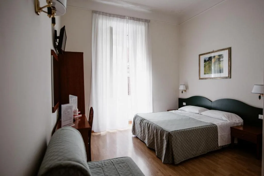 Camera Matrimoniale/Doppia con Letti Singoli — La Girandola Bed & Breakfast