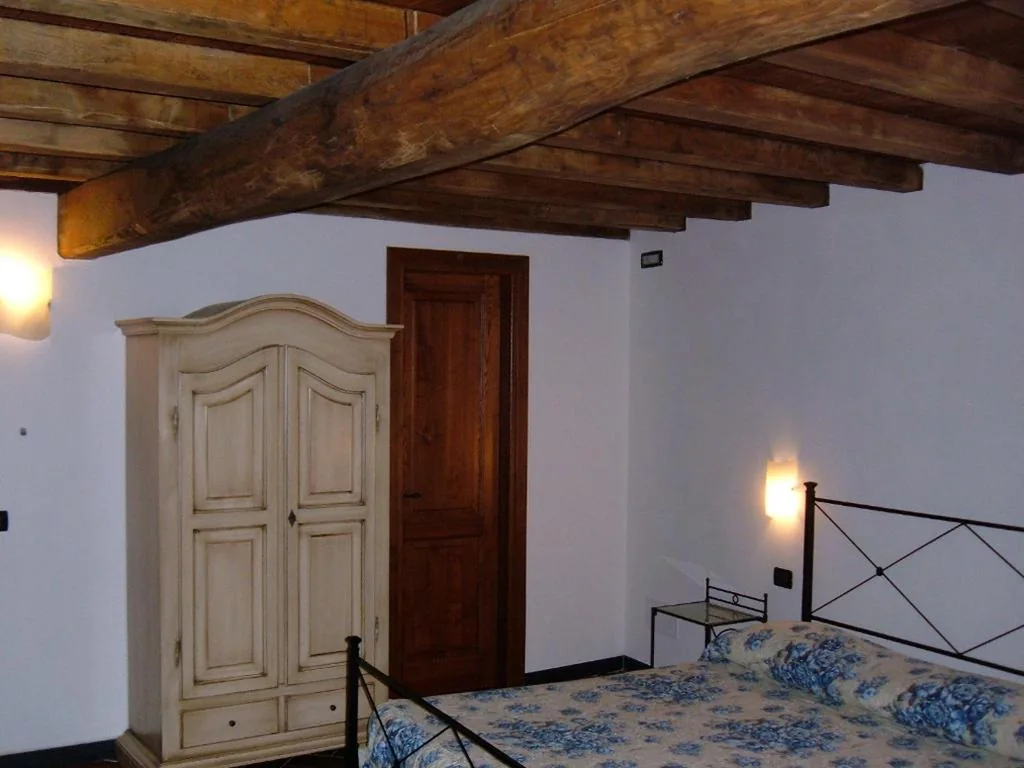 Camera Matrimoniale/Doppia con Letti Singoli — La Meridiana Casale
