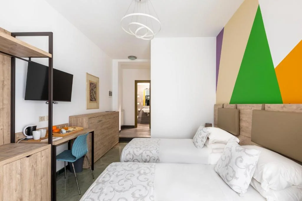 Double/Twin Room — La Riviere Guesthouse Trastevere