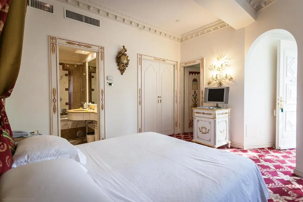 Camera Matrimoniale/Doppia con Letti Singoli nella Dependance — Villa e Palazzo Aminta – A Leading Hotel of The World