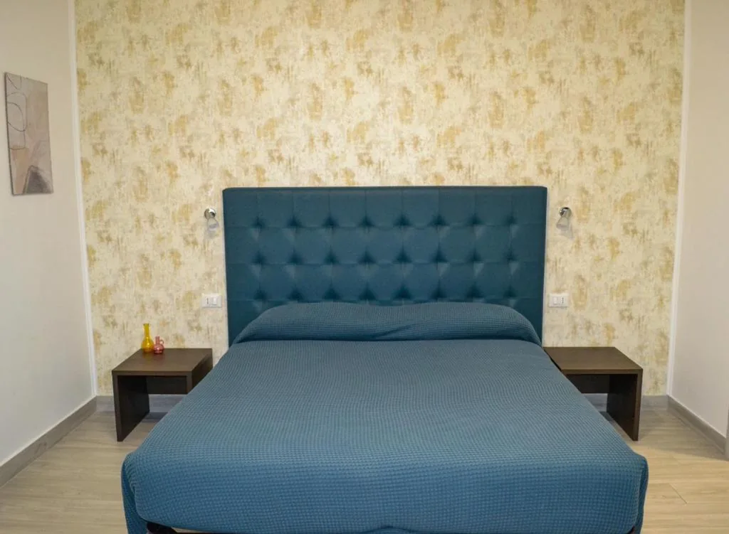 Camera Matrimoniale/Doppia con Letti Singoli — Nives House Roma