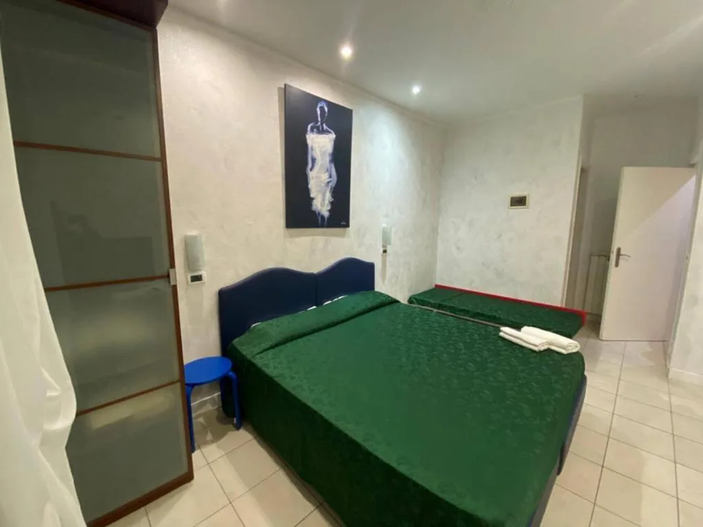 Double/Twin Room with Single Beds — Pollon Inn Sanremo