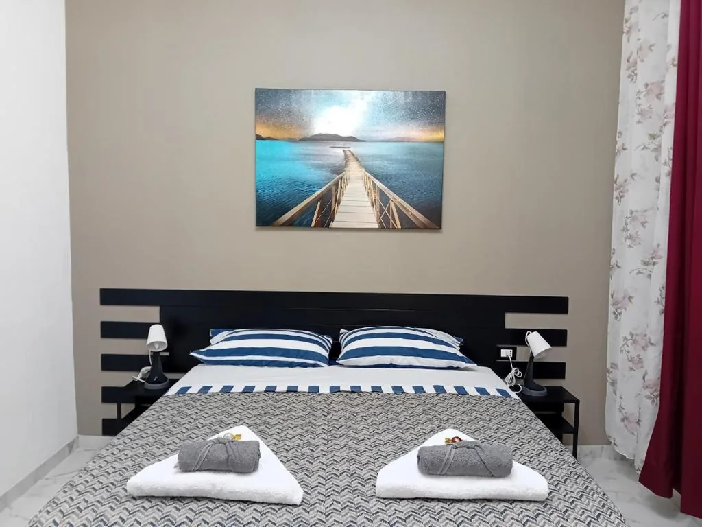 Double/Twin Room with Single Beds — Rolando 20B