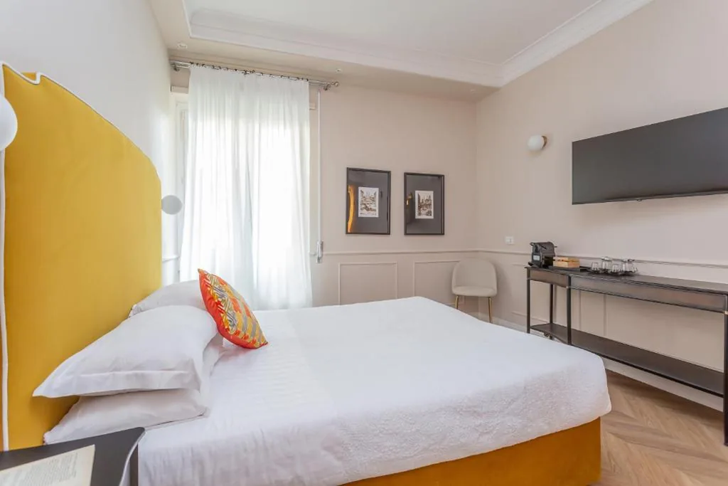 Camera Matrimoniale/Doppia con Letti Singoli — Rome Central Inn