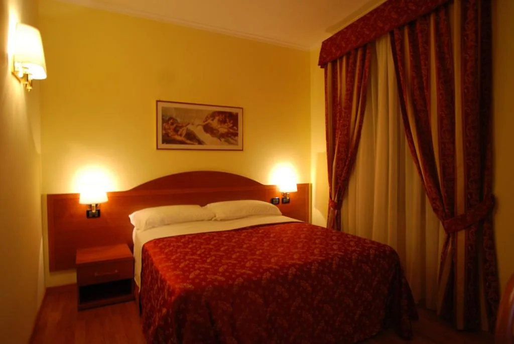 Double/Twin Room — Saint Peter Inn