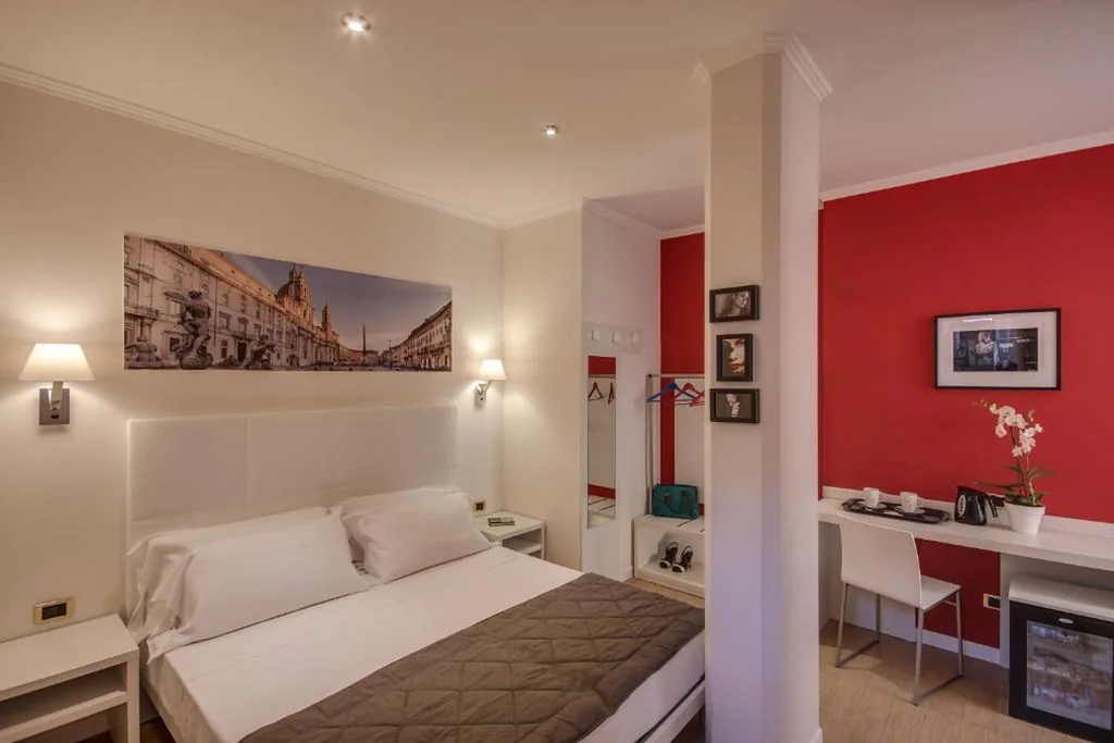 Camera Matrimoniale/Doppia con Letti Singoli — Tritone Top House