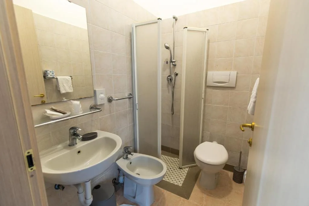 Double/Twin Room — XXV APRILE Casa per Ferie