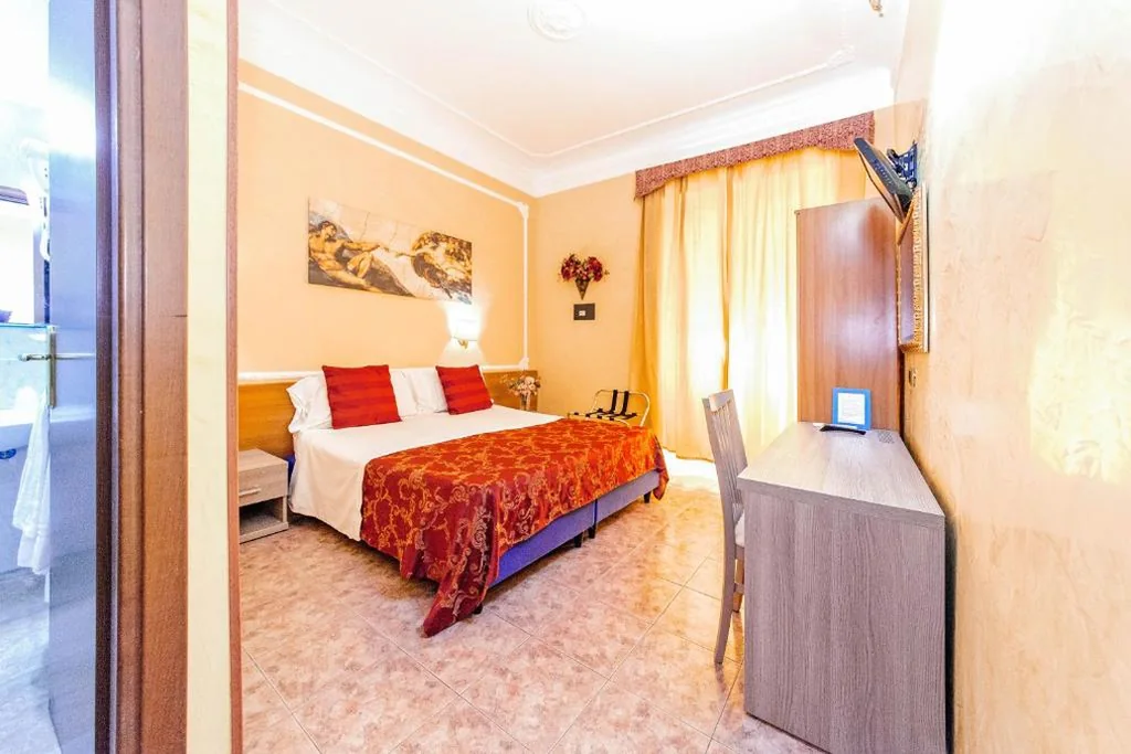 Double Room — Downtown Accommodation