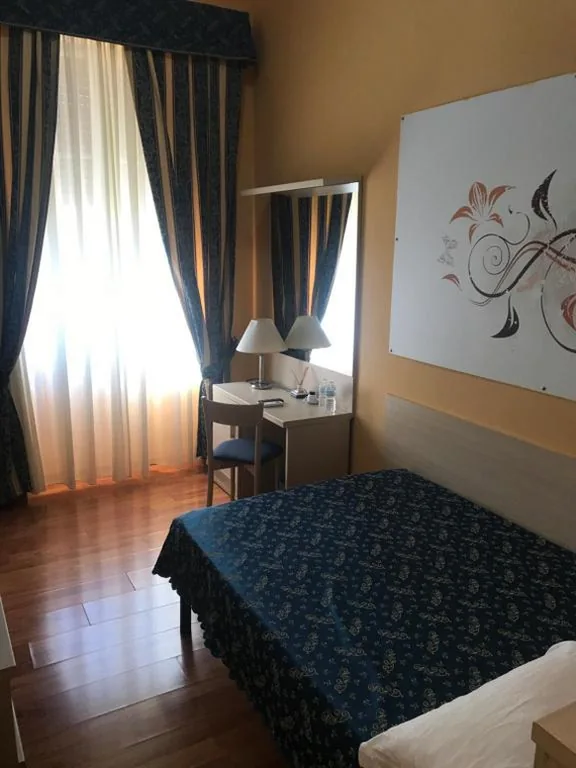 Economy Double Room — 21 Aprile Accommodation