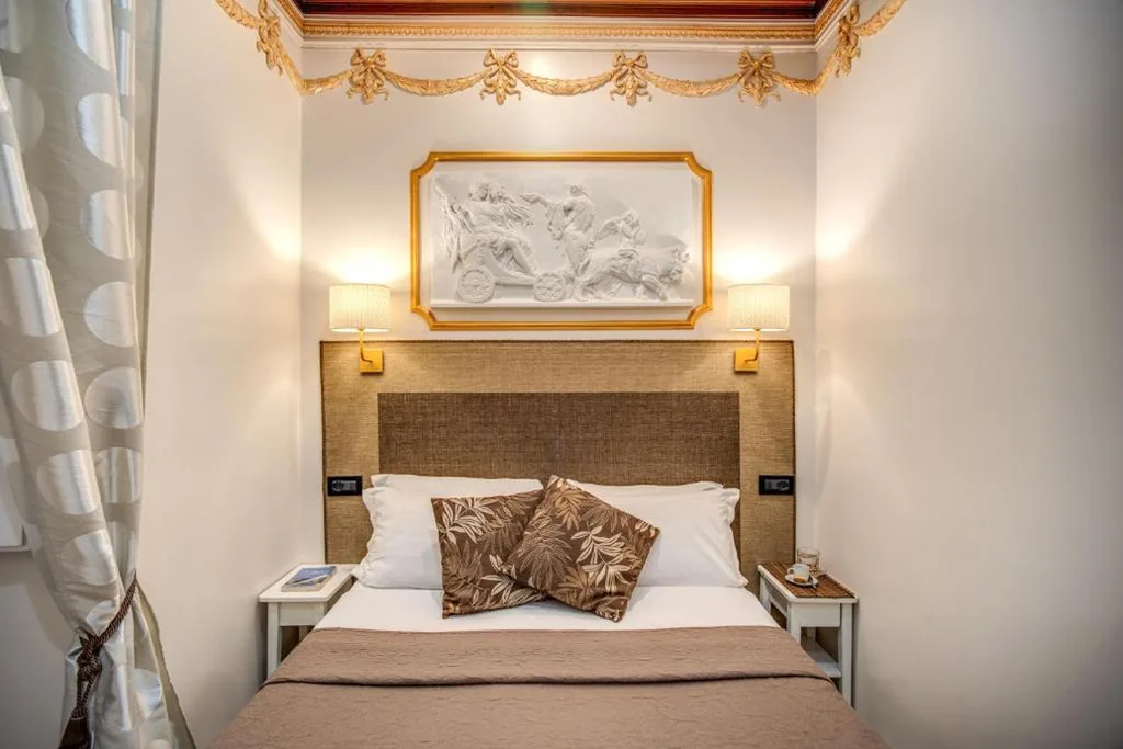 Economy Double Room — Artemis