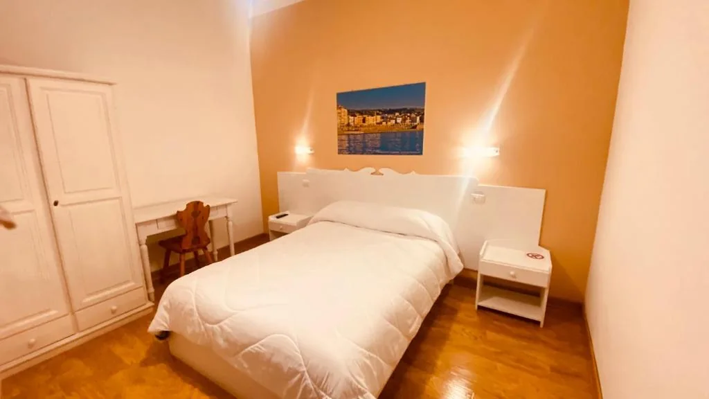 Camera Matrimoniale Economy — Bel Sole Guest House