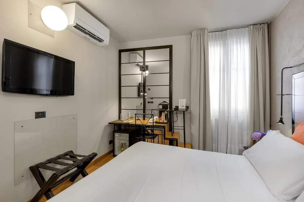 Camera Matrimoniale Economy — Casa alle Colonne by Hotel Ancora