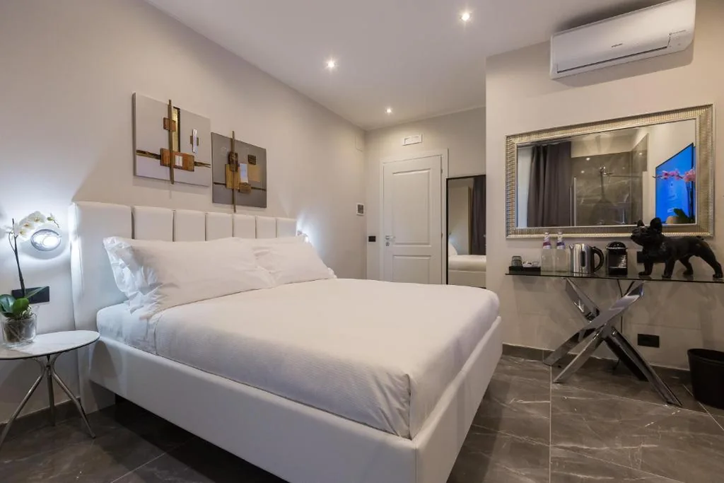 Economy Double Room — Clementi Portrait