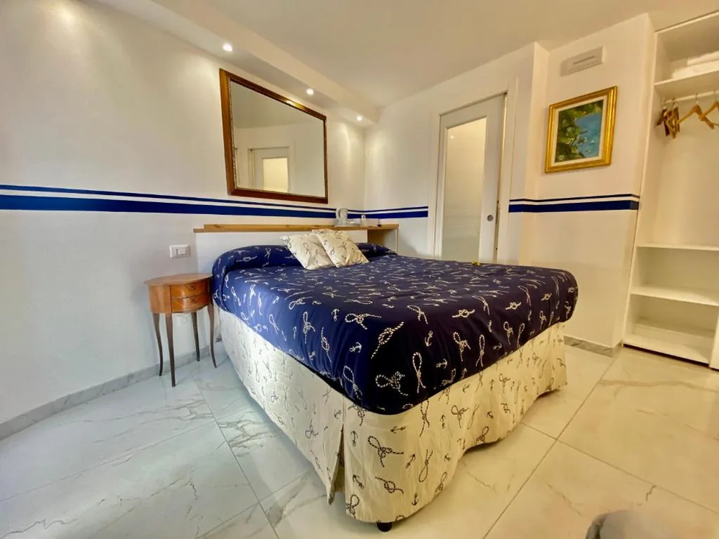 Economy Double Room — Giovanni Rooms Manarola
