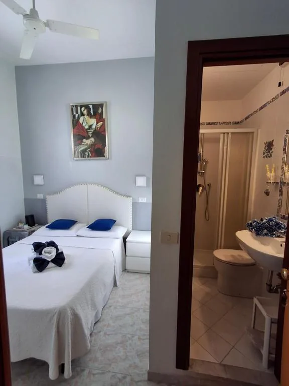 Economy Double Room — Hotel Castelfidardo