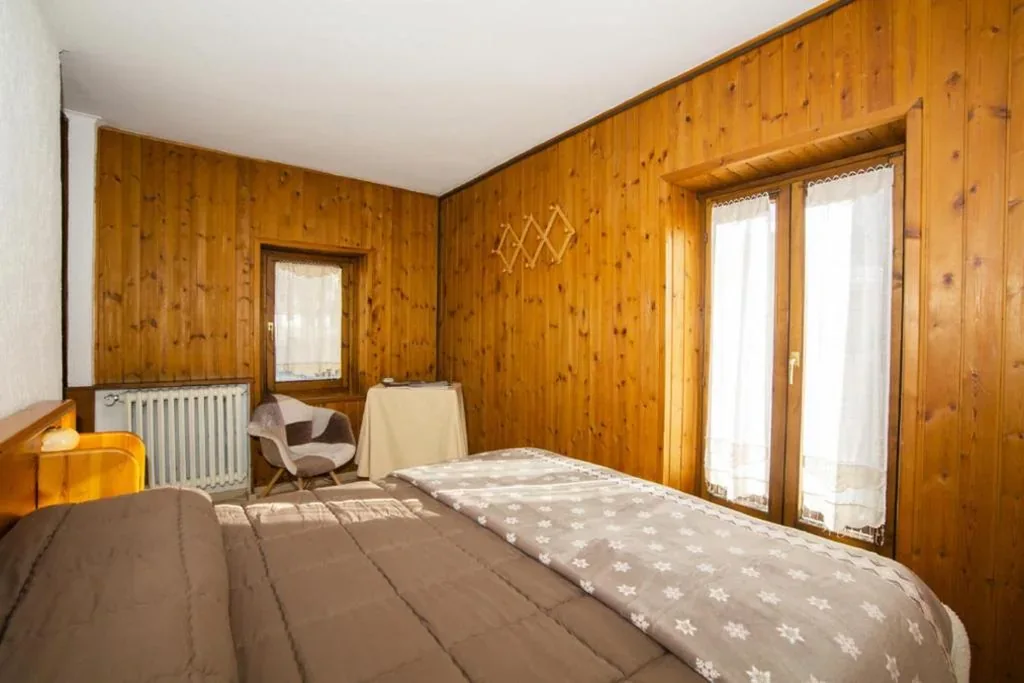 Economy Double Room — Hotel Chalet Joli