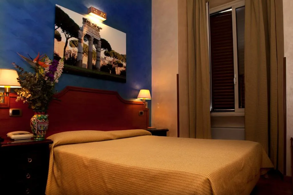 Economy Double Room — Hotel Kent