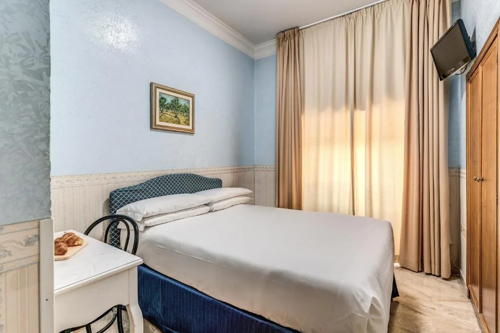 Camera Matrimoniale Economy — Hotel Orazia