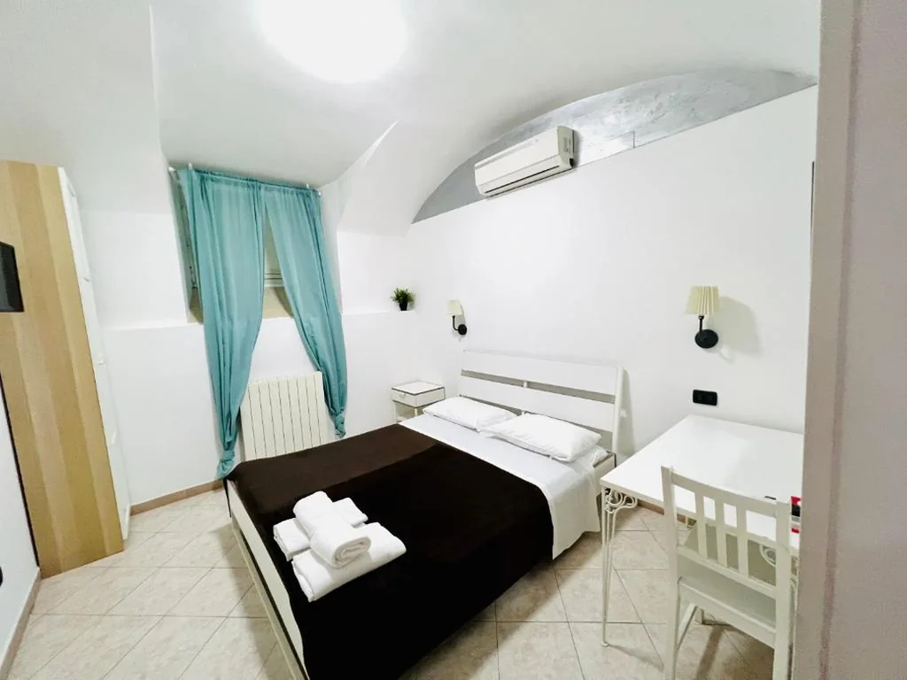 Camera Matrimoniale Economy — Hotel Pisa