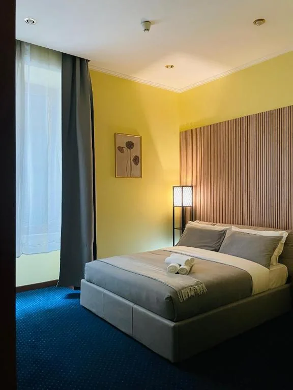 Camera Matrimoniale Economy — Hotel Rome place