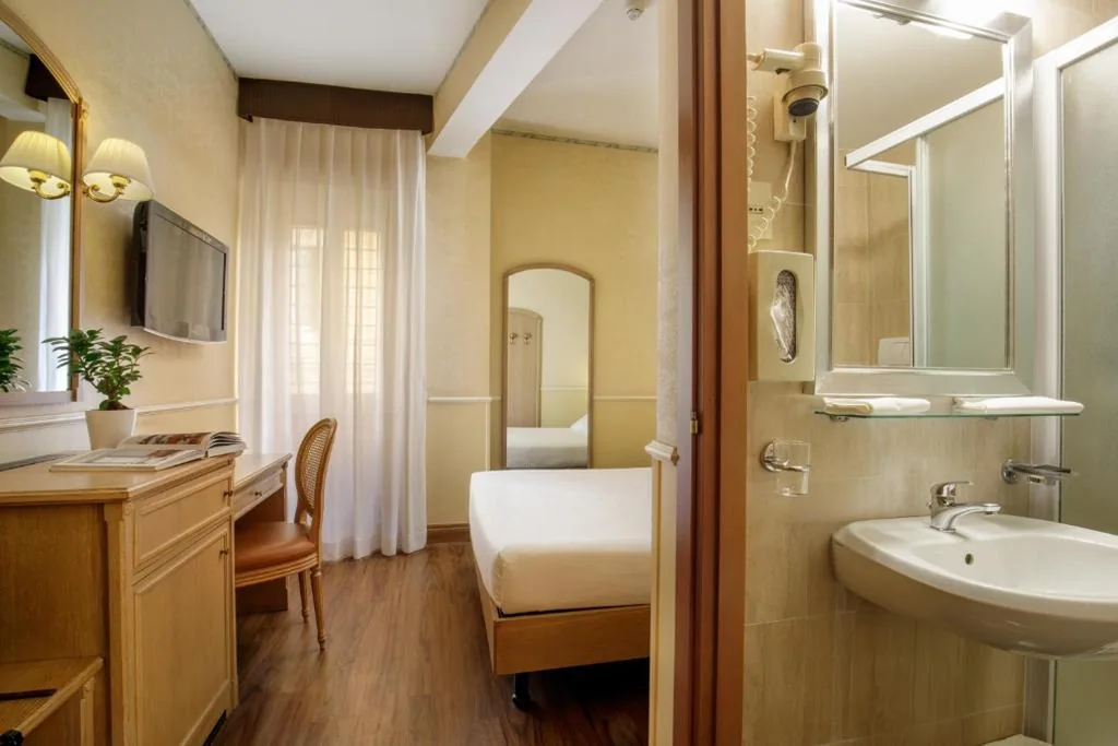 Economy Double Room — Hotel Santa Costanza by OMNIA hotels